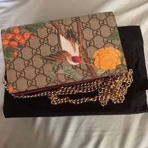 ❌SOLD❌Gucci Wallet on Chain Flap Monogram Tian GG